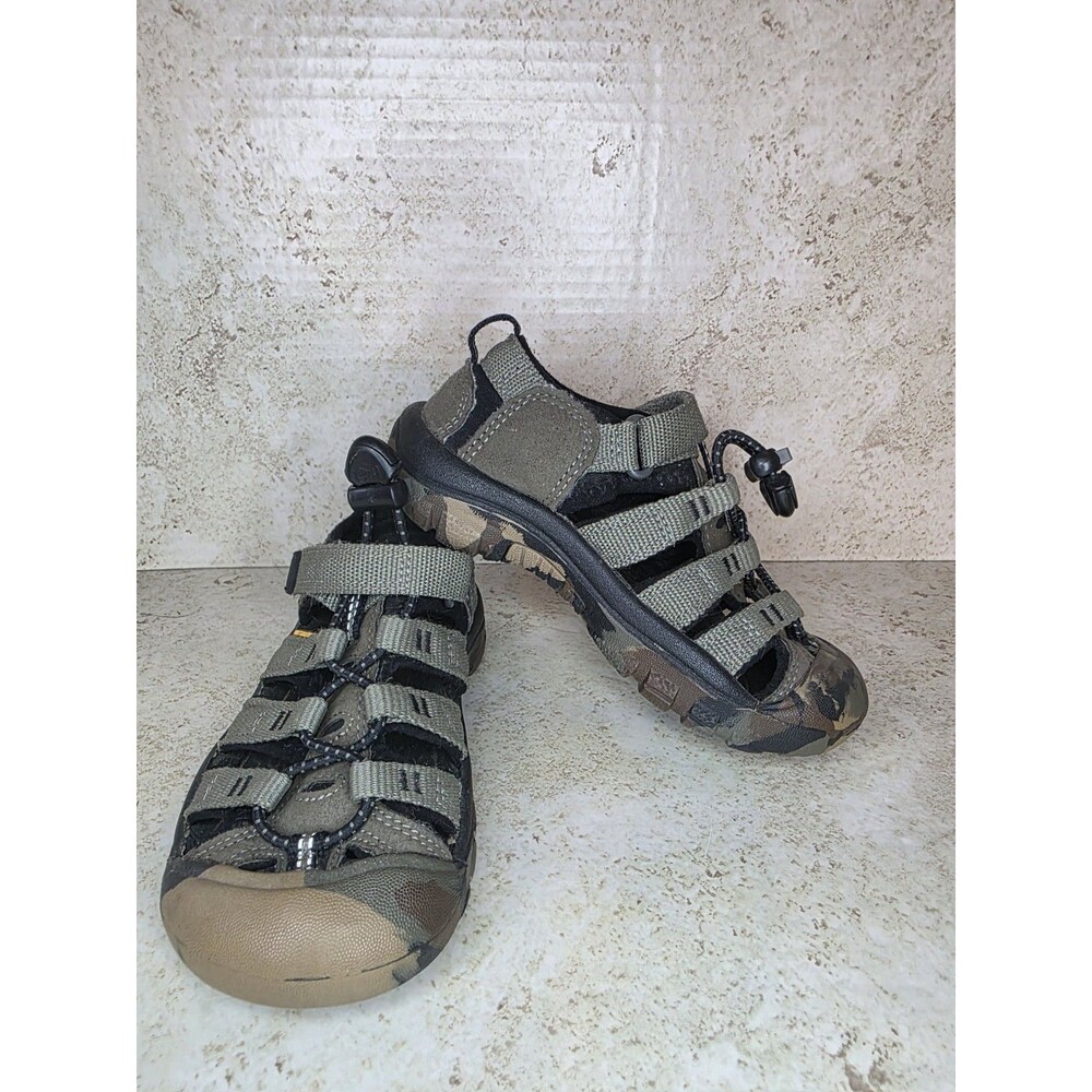 Keen Kids Newport H2 Sport Green Camo Sandals Sz 11 Outdoor Hiking Fishing